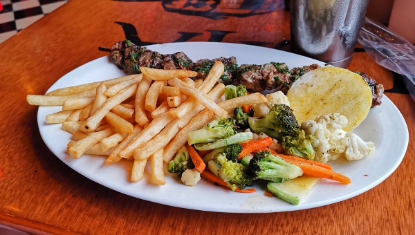 Chuzo Res : Restaurante la Parrillita de Pepe