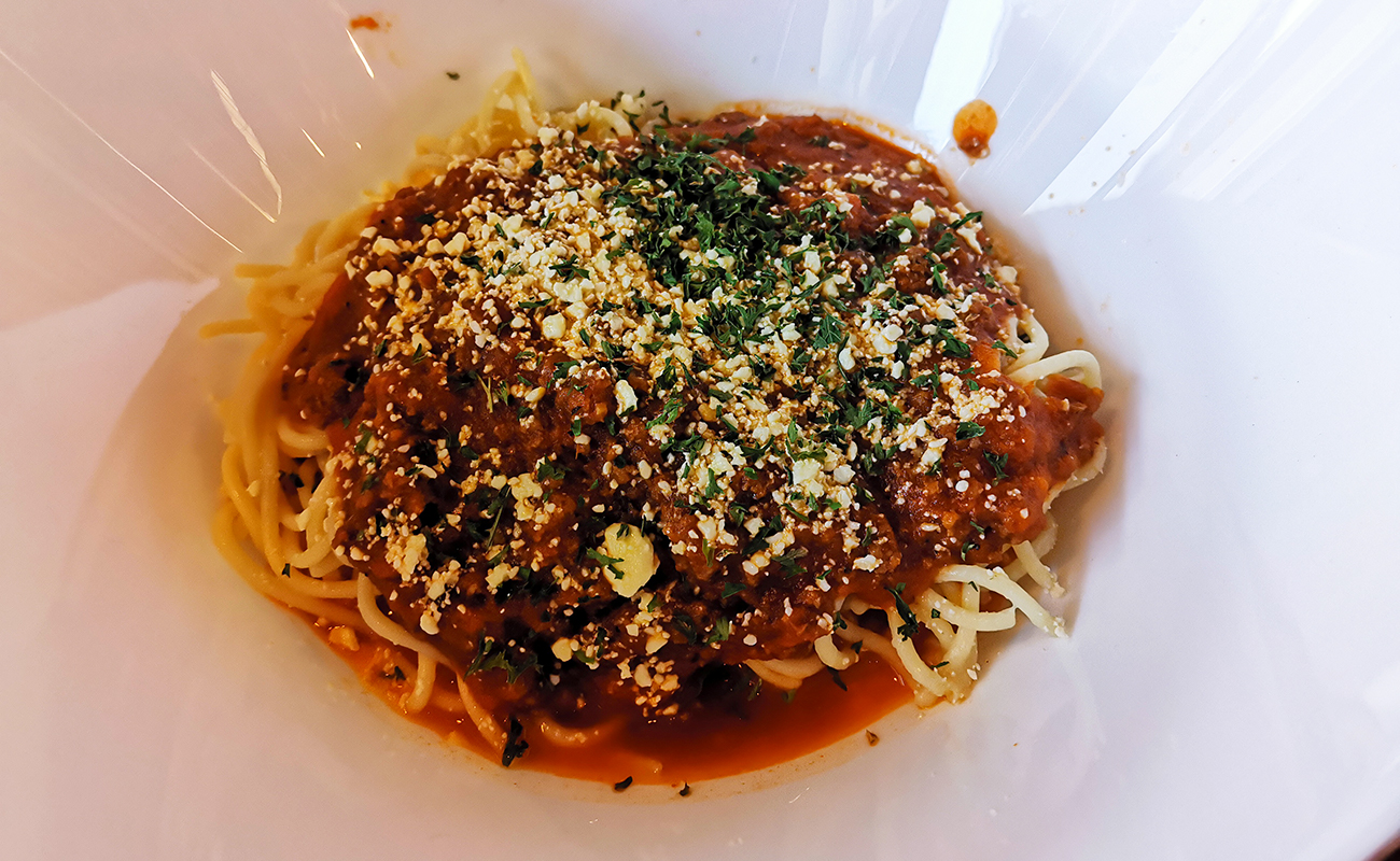 Pasta Bologñesa : Restaurante Panadería Arte Pan