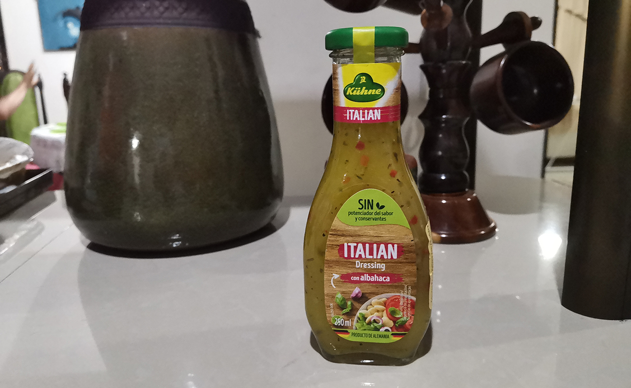 Italian Dressing con Albahaca 250ml, Kiihne, Supermercado Walmart, San Francisco, Heredia 20072023