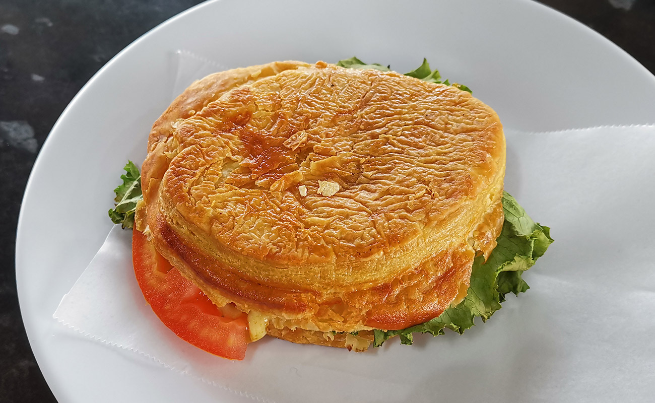 Pastel Arreglado / Pastelería, Merayo Aurora, Heredia-03082023