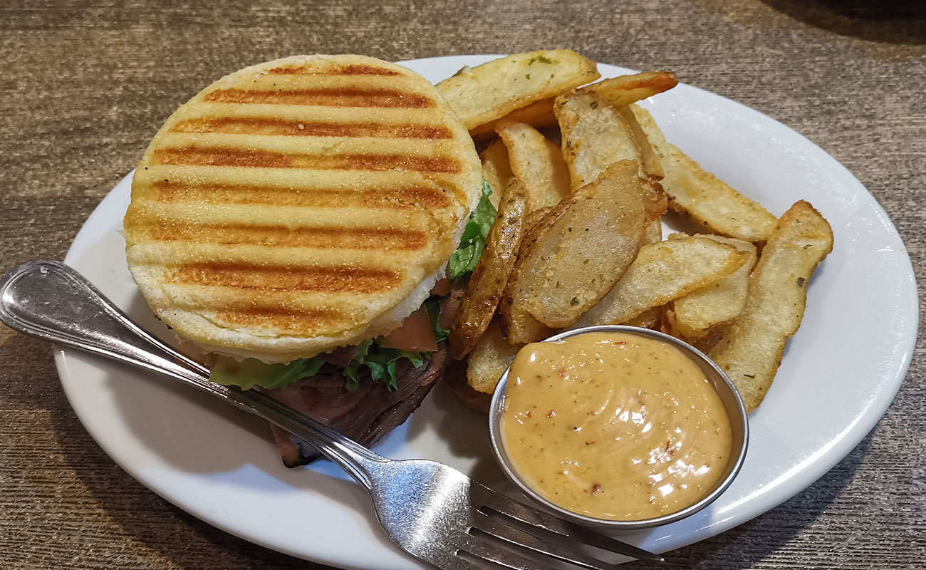 arreglado-de-carne-restaurante-spoon-barrio-los-yoses-canton-san-pedro-san-jose-01012024