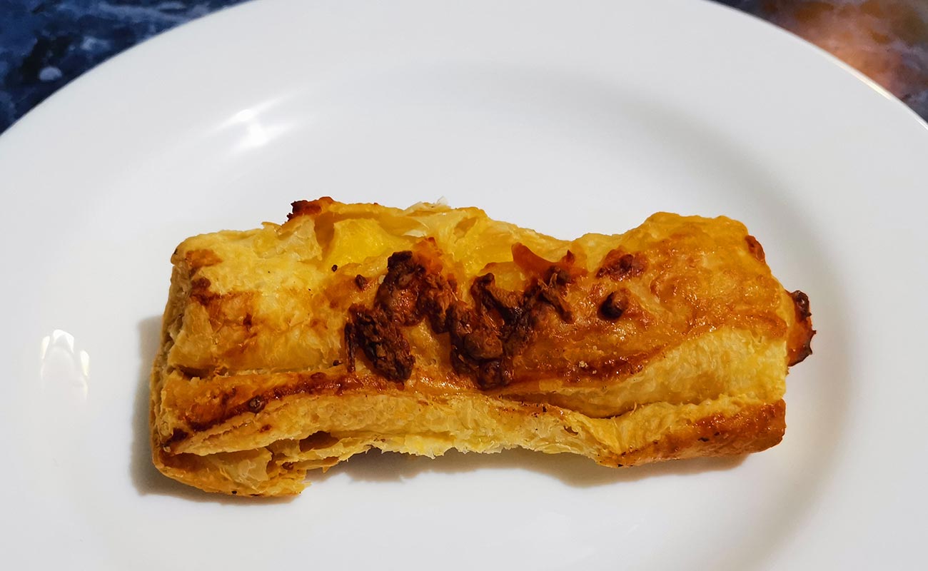 arrollado-de-queso-60g-soda-panaderia-heladeria-mil-sabores-distrito-san-isidro-canton-san-isidro-heredia-17062024