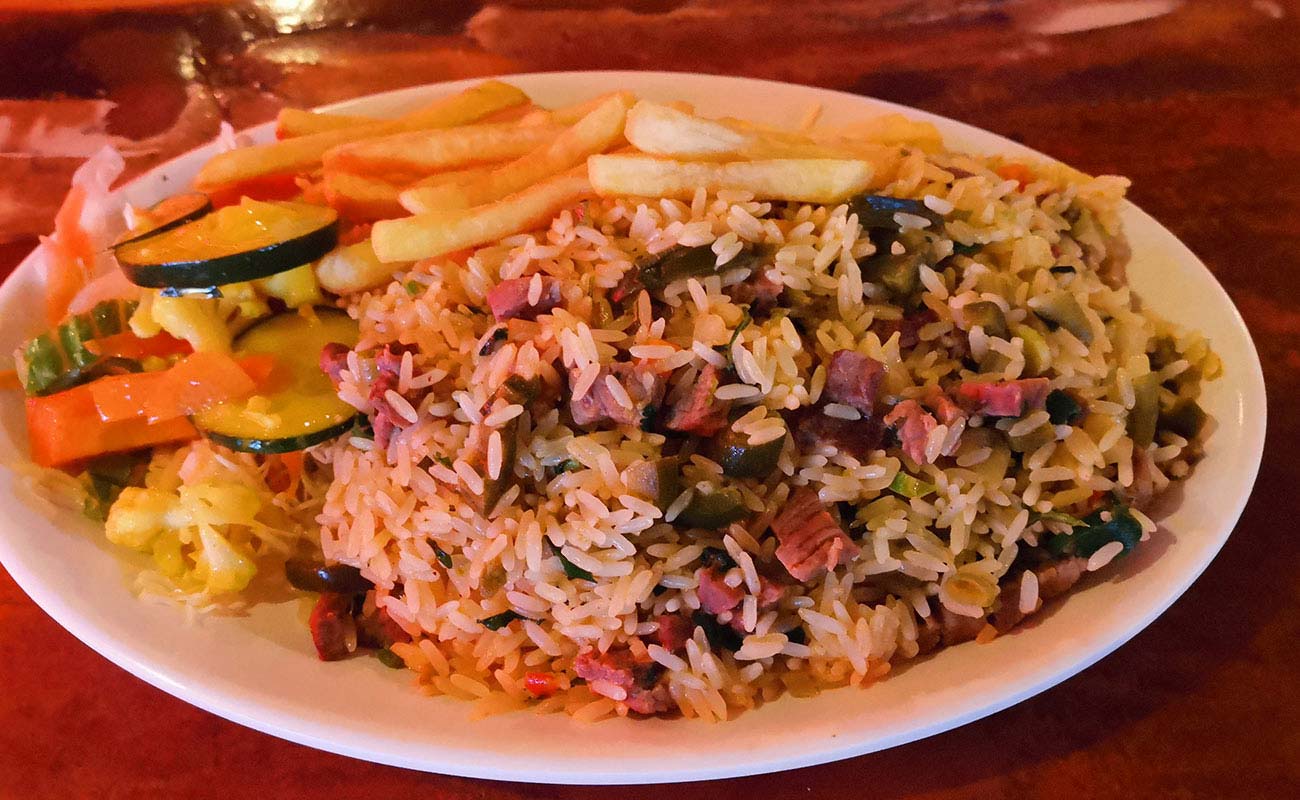 arroz-con-carne-y-chile-cevichera-san-joaquin-#2-distrito-llorente-canton-flores-heredia-18022024