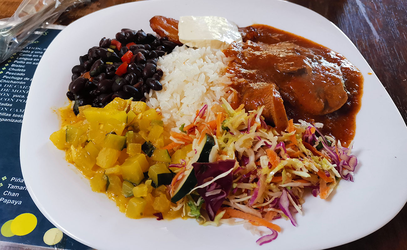 Casado con Lengua / Restaurante Gustos y Sabores, Vara Blanca, Heredia-29092023