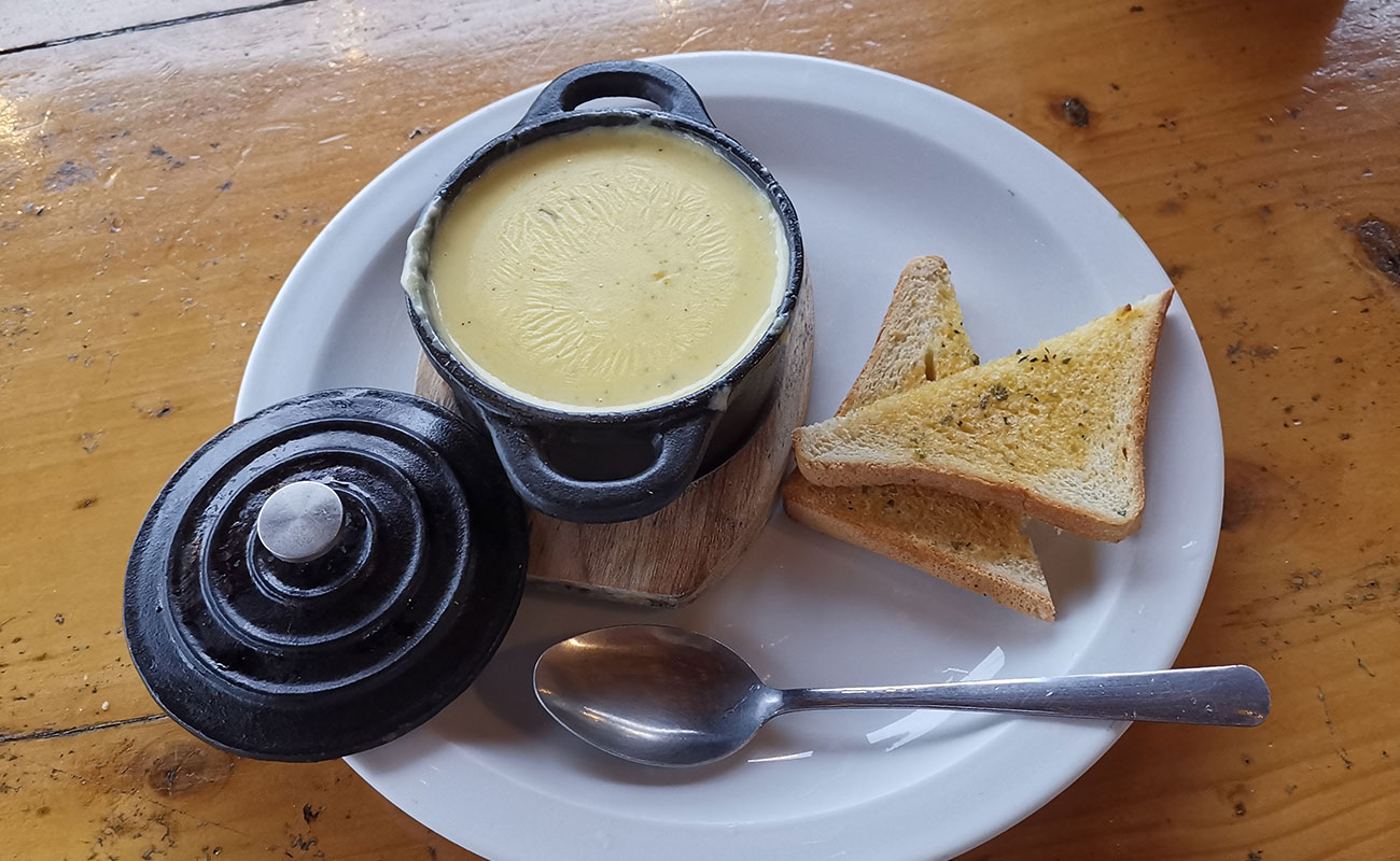 Crema de Papa / Restaurante y Mirador Hotel Cypresal, San José de la Montana, Barva. Heredia 27082023