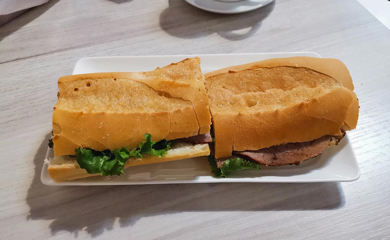 emparedado-mano-de-piedra-260oz-soda-panaderia-heladeria-mil-sabores-distrito-san-isidro-canton-san-isidro-heredia-17062024