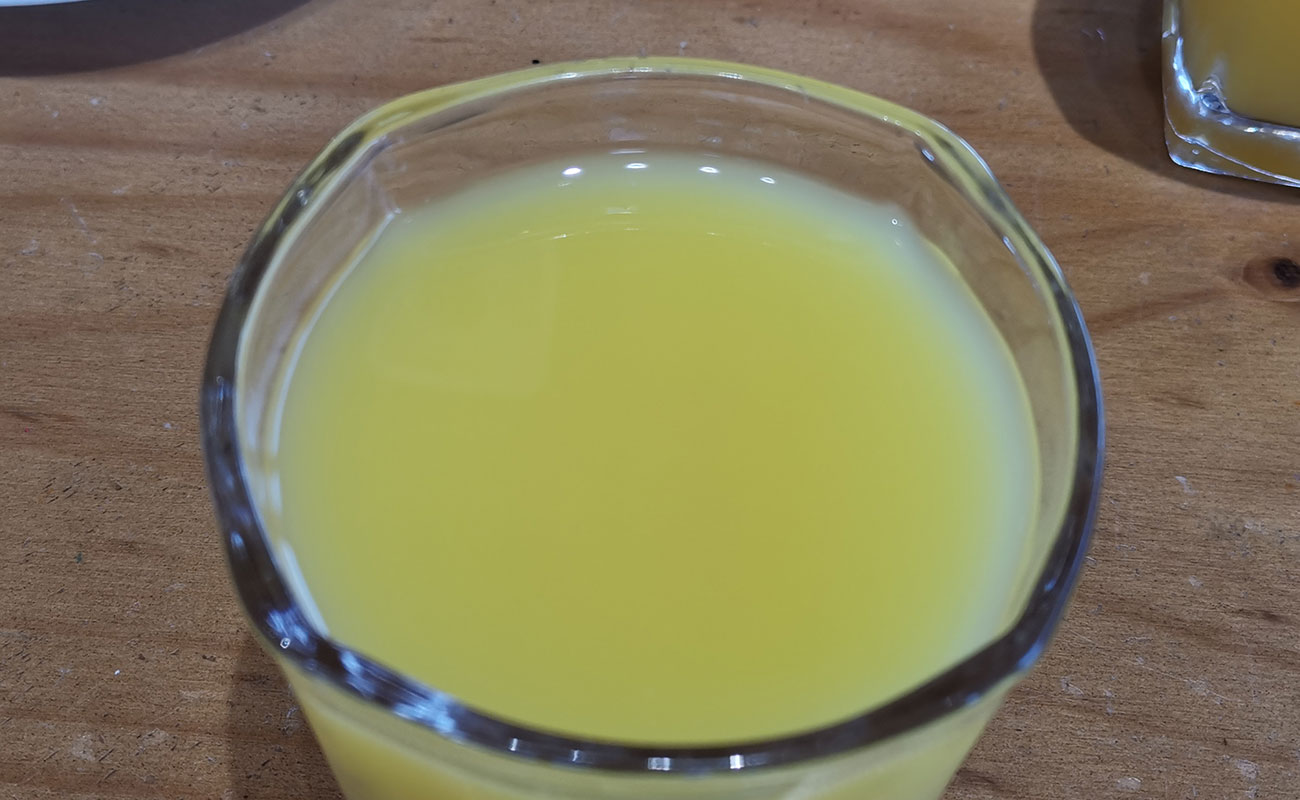 jugo-naranja-12oz-restaurante-spoon-plaza-multiflores-distrito-san-francisco-heredia-03012024