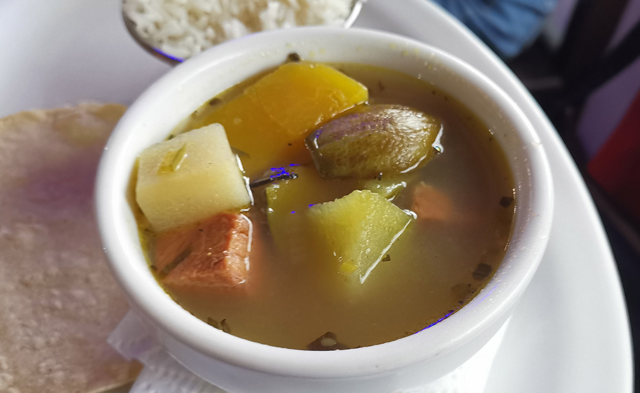 Sopa Verduras / Restaurante la Casita, Los Angeles, San Rafael, Heredia14082023